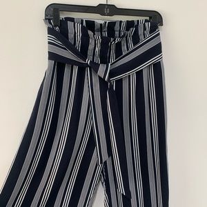 NWOT Women’s Wide Leg Capri